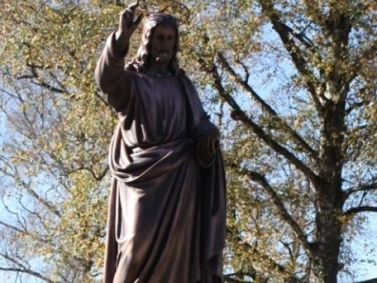 Kreuzberg Christusstatue